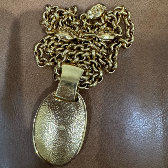 Vintage Chanel CC Gold Chain Necklace - Picture 6 of 6